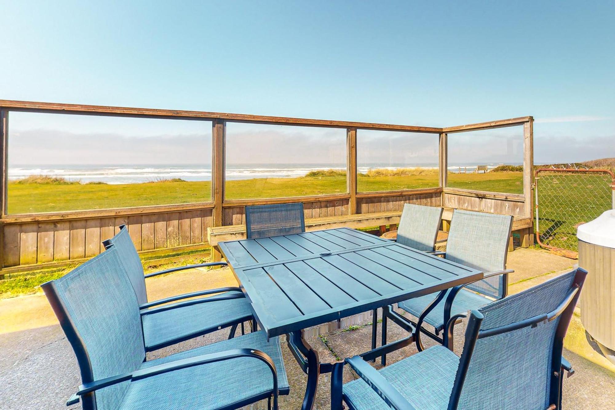 Sparkling Sands Oceanfront San Marine Экстерьер фото
