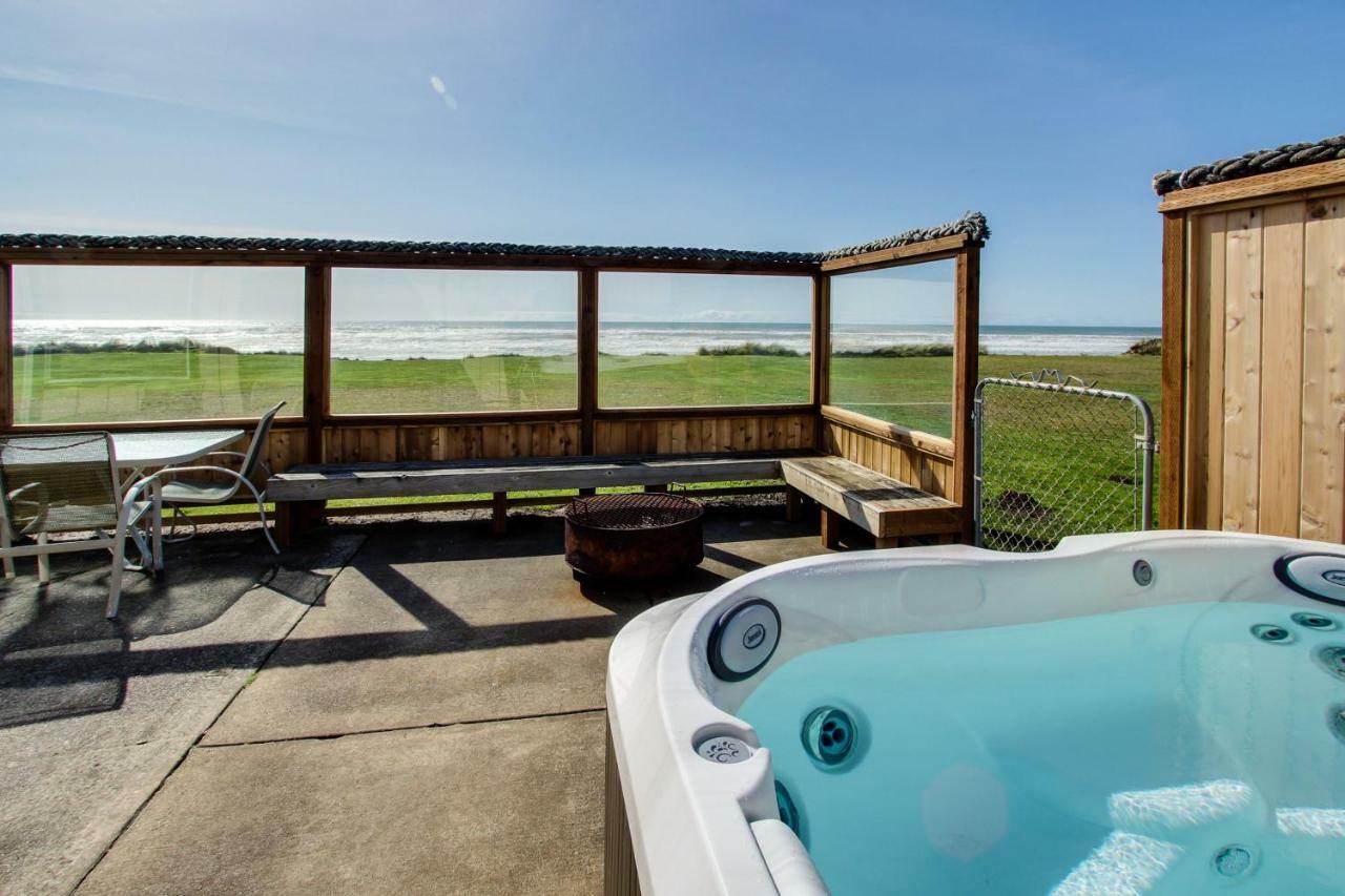 Sparkling Sands Oceanfront San Marine Экстерьер фото